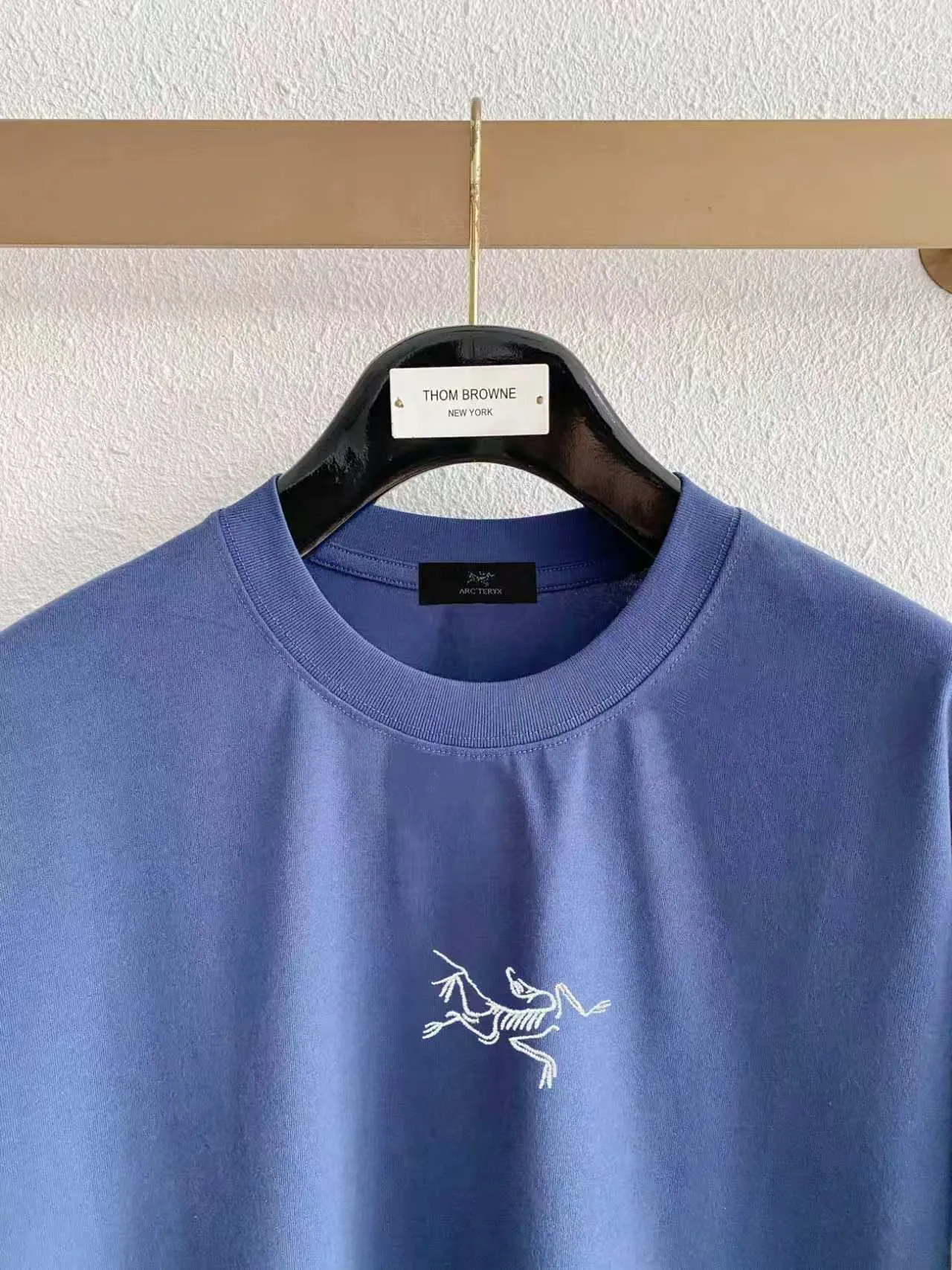 Arc’ter/ logo New Arrival ， ， ， ， T Same Style。 :Black White Blue Gray Size:S（90-130 ） M（125-140 ） L（135-160 ） XL（160-180 ） XXL（180 ）